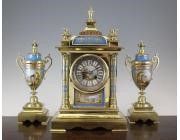 Reloj Antiguo Frances con Guarnicion - Porcelana y Bronce dorado